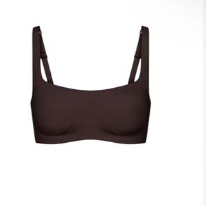 Skims Naked Scoop bra